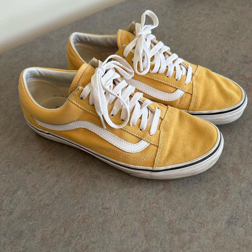 Old Skool Yellow vans